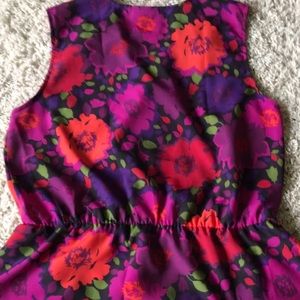Colorful sleeveless top